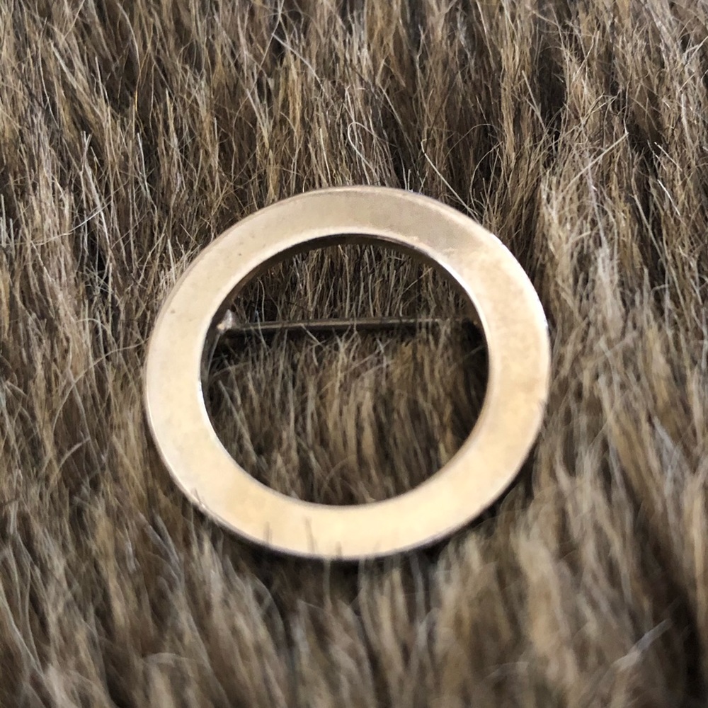 Vintage 70s-80s gold tone mini scarf brooch pin